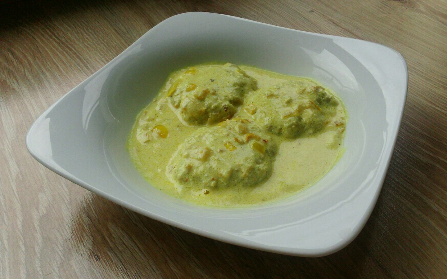 Pulpeciki z dorsza w sosie jogurtowym curry